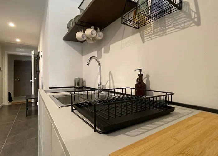 Maya Nest, Sampay Bay E Chicco - Urban Vibe In The Heart Of *