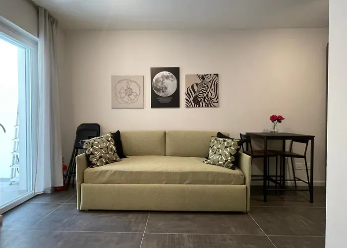 Maya Nest, Sampay Bay E Chicco - Urban Vibe In The Heart Of * Bari