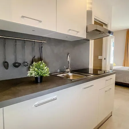 Maya Nest And Sampay Bay - Urban Vibe In The Heart Of * Bari