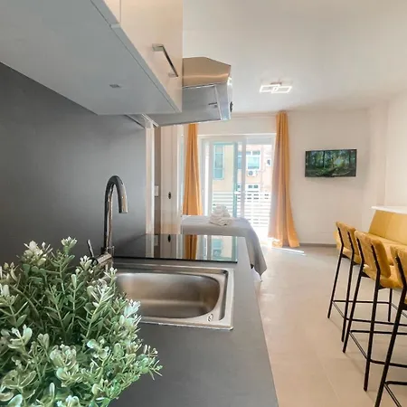 Maya Nest And Sampay Bay - Urban Vibe In The Heart Of * Bari