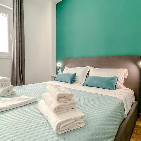 Apartment Maya Nest, Sampay Bay E Chicco - Urban Vibe In The Heart Of