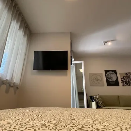 Апартаменты Maya Nest, Sampay Bay E Chicco - Urban Vibe In The Heart Of *