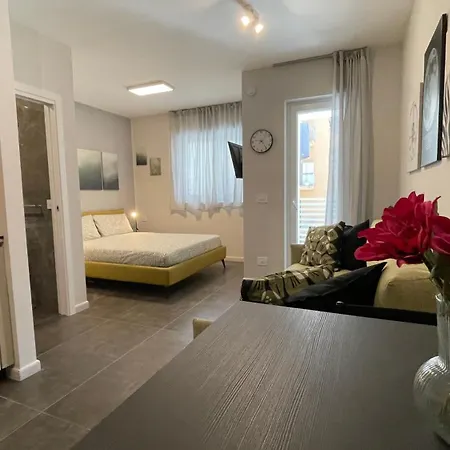 Maya Nest, Sampay Bay E Chicco - Urban Vibe In The Heart Of *