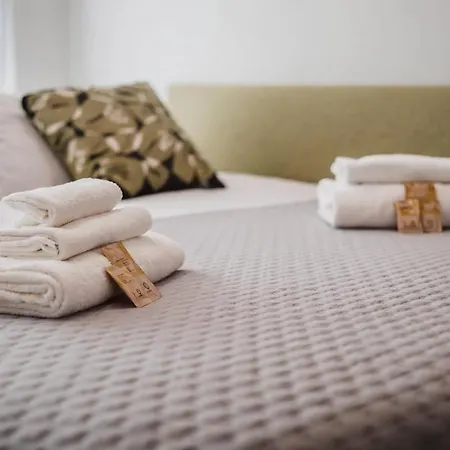 Apartament Maya Nest, Sampay Bay E Chicco - Urban Vibe In The Heart Of