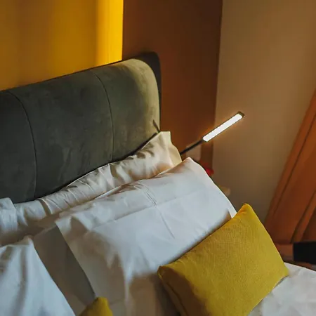 Maya Nest, Sampay Bay E Chicco - Urban Vibe In The Heart Of * Bari