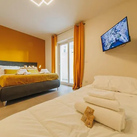 Maya Nest, Sampay Bay E Chicco - Urban Vibe In The Heart Of Apartament Bari
