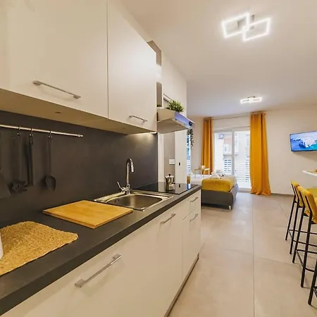 Maya Nest, Sampay Bay E Chicco - Urban Vibe In The Heart Of Apartament Bari
