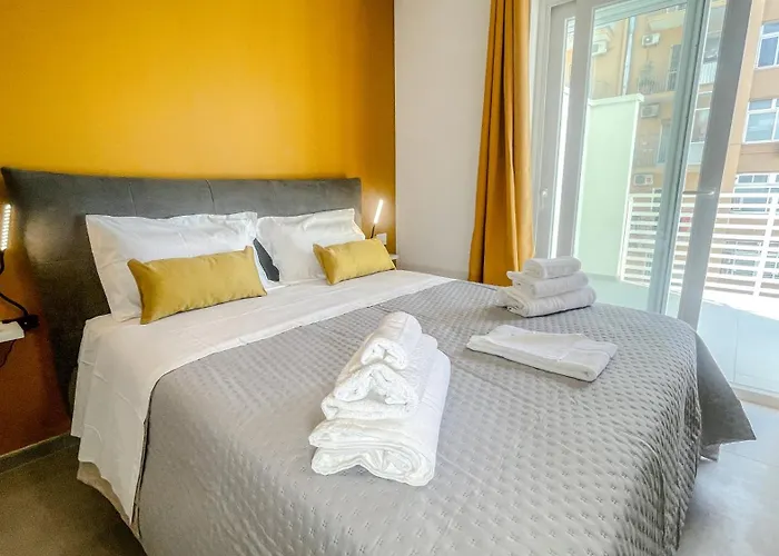 Maya Nest, Sampay Bay E Chicco - Urban Vibe In The Heart Of